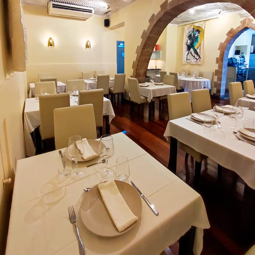 Interior del Restaurante Avoa